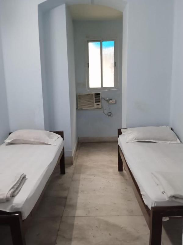 Centerpoint Guest house *
